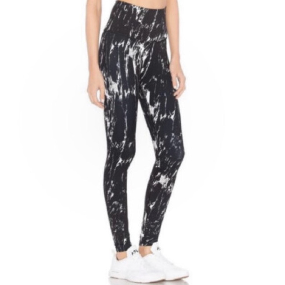 Beyond Yoga Black and White Leggings
